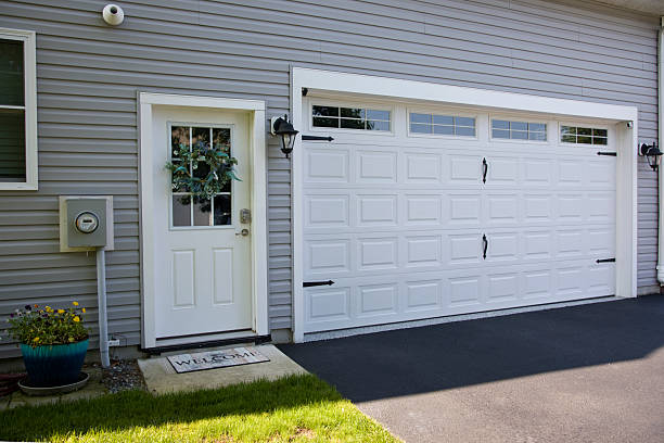 24/7 Emergency Garage Door Panel Replacement experts in Summers County County, WV